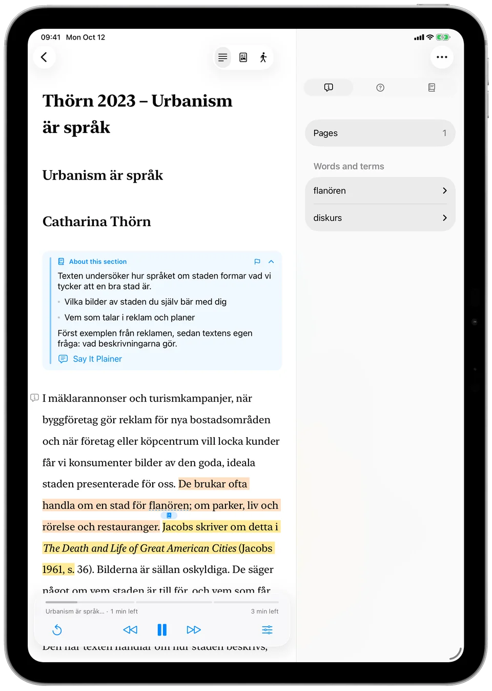 Erling på iPad: texten med ett kort om avsnittet överst, meningen som läses markerad, och orden flanören och diskurs listade i en spalt till höger